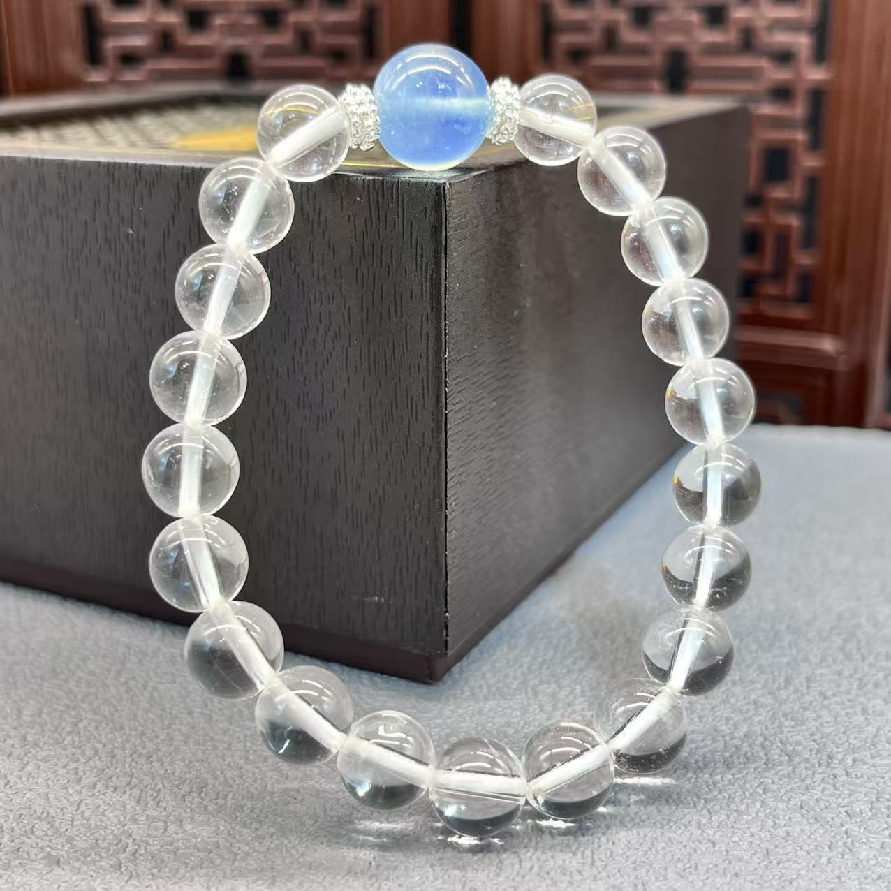 Natural crystal design bracelet