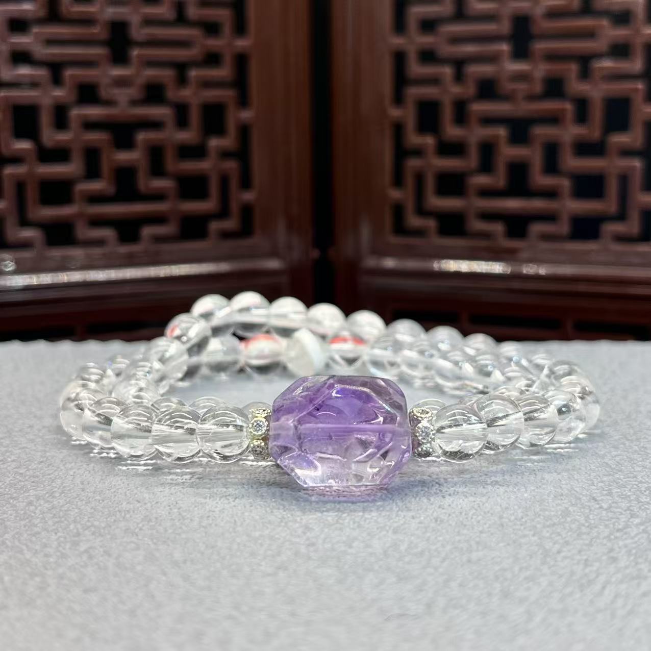 Natural crystal design bracelet