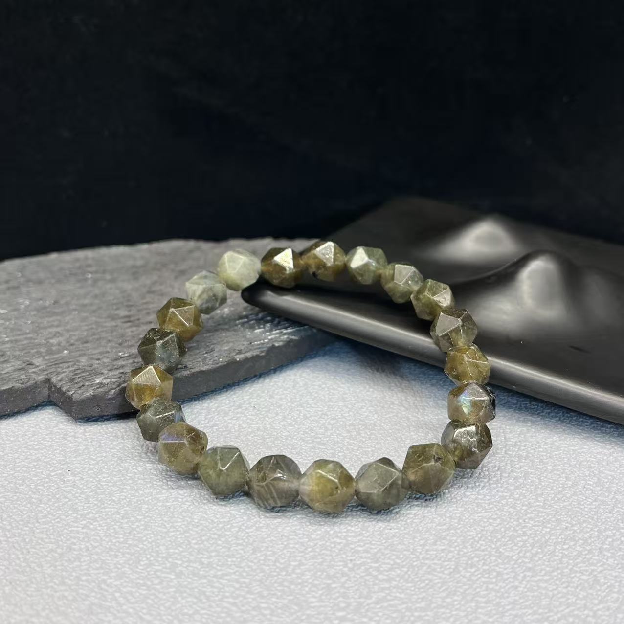 Natural multilateral labrador dorite bracelet